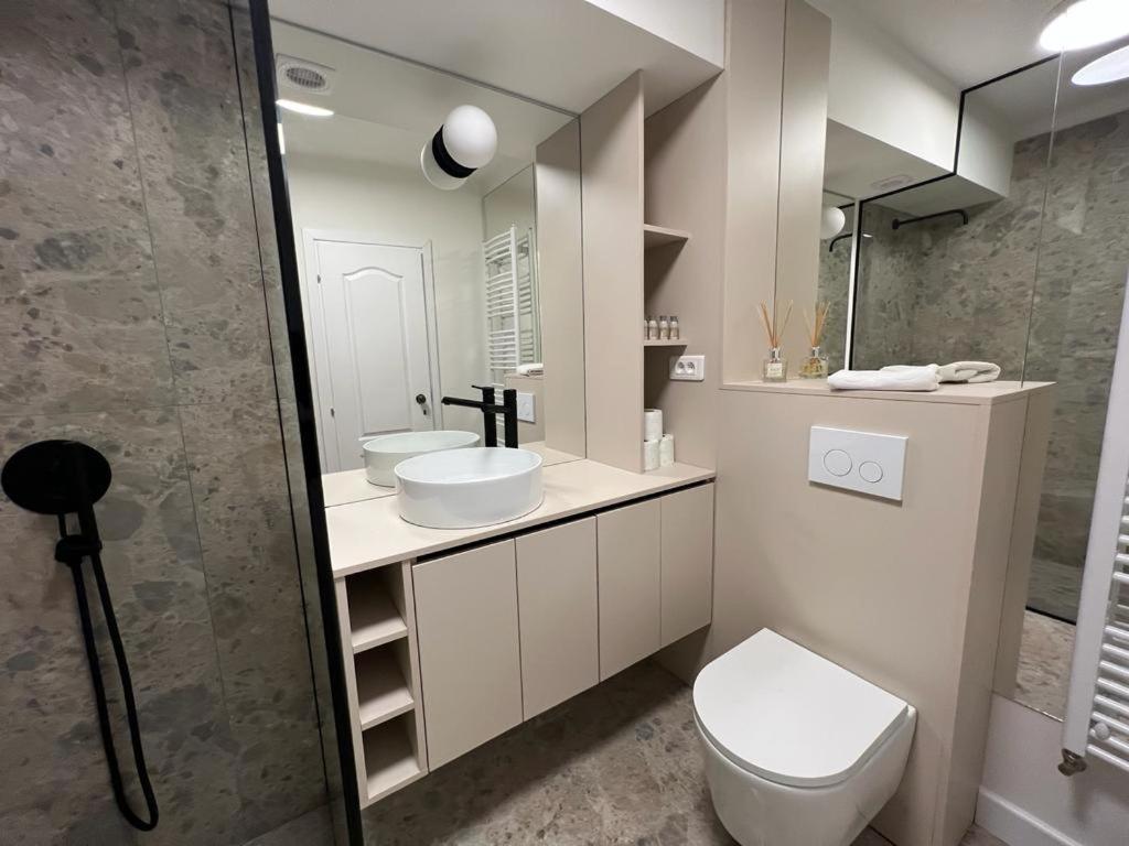Square View Apartment คลูจ-นาโปกา ภายนอก รูปภาพ
